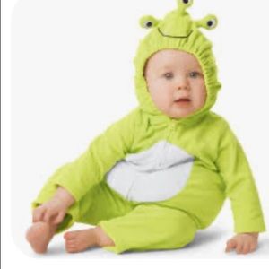 Carters Alien costume NWT, 3-6 month